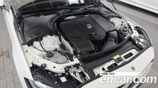 Mercedes-Benz C-Class 2024 — Şəkil 24/32