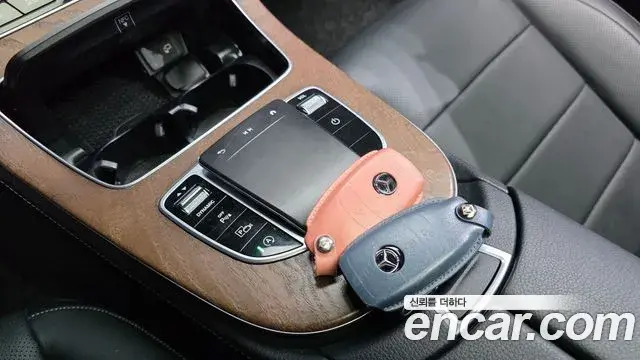 Mercedes-Benz E-Class 2022 — Фото 15/20
