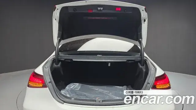 Mercedes-Benz E-Class 2022 — Фото 16/20