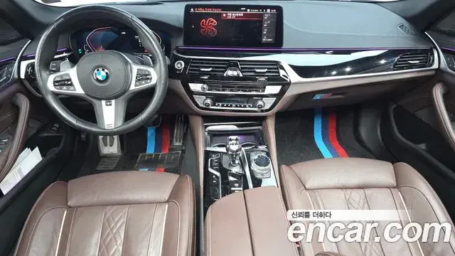 BMW 5 Series 2023 — Photo 12/20
