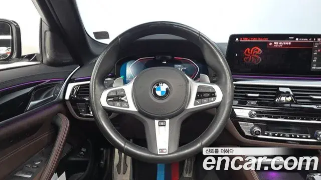 BMW 5 Series 2023 — Photo 16/20