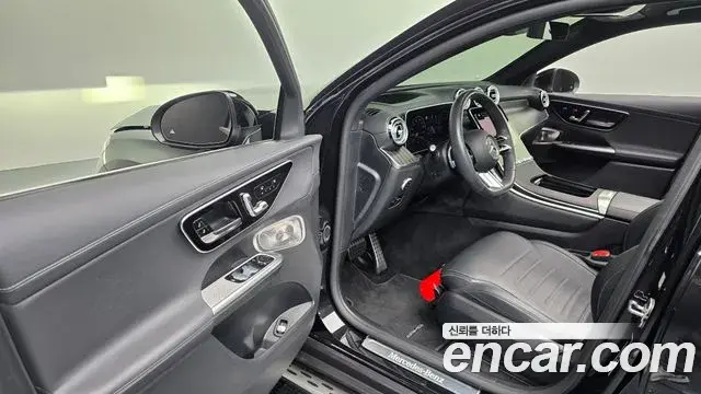 Mercedes-Benz GLC-Class 2025 — Şəkil 32/34