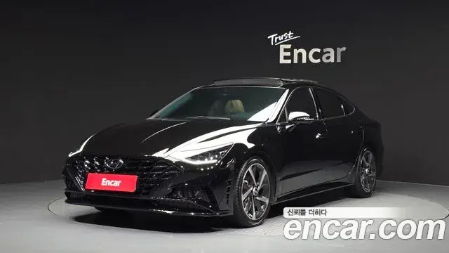 Hyundai Sonata Hybrid 2023 — ფოტო 19/20