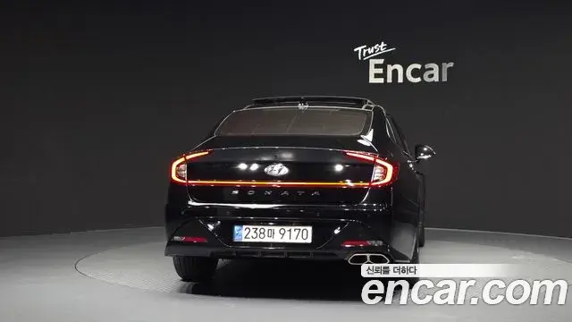 Hyundai Sonata Hybrid 2023 — ფოტო 16/20