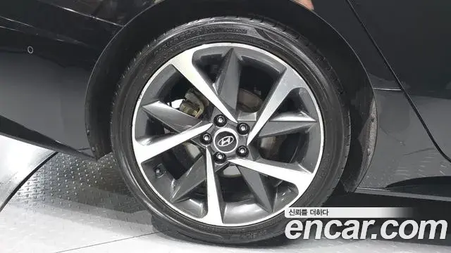Hyundai Sonata Hybrid 2023 — ფოტო 1/20