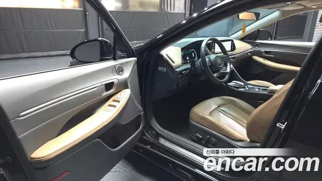 Hyundai Sonata Hybrid 2023 — ფოტო 15/20