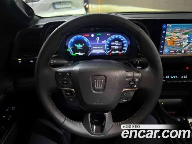 Toyota Crown Crossover 2025 — ფოტო 4/19