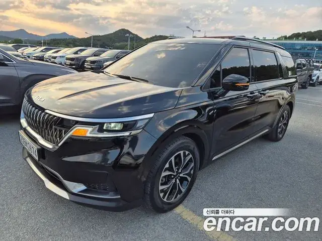 Kia Carnival 2022 — Фото 1/20