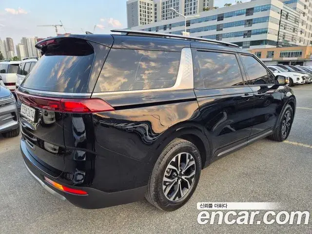 Kia Carnival 2022 — Фото 5/20
