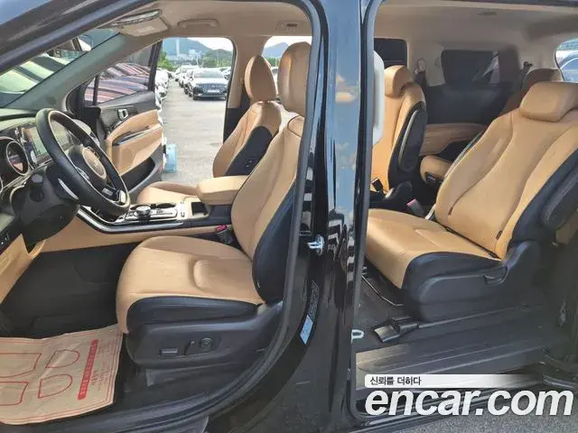 Kia Carnival 2022 — Фото 7/20