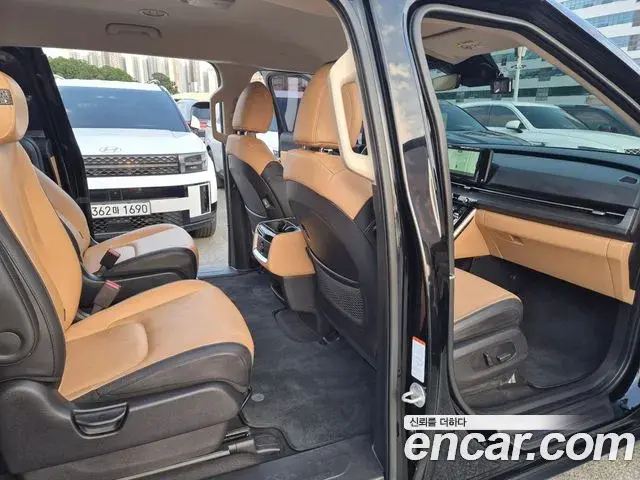 Kia Carnival 2022 — Фото 12/20