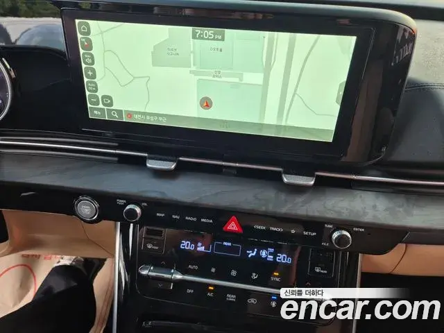 Kia Carnival 2022 — Фото 19/20