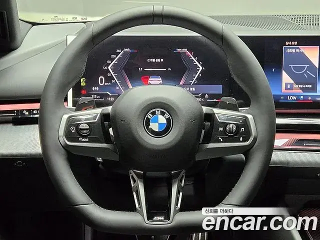 BMW 5 Series 2025 — Фото 11/20