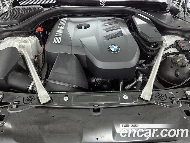 BMW 5 Series 2025 — Фото 19/20