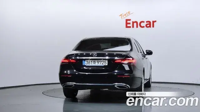 Mercedes-Benz E-Class 2021 — Фото 4/20