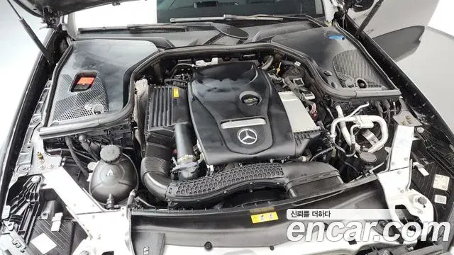 Mercedes-Benz E-Class 2021 — Фото 6/20