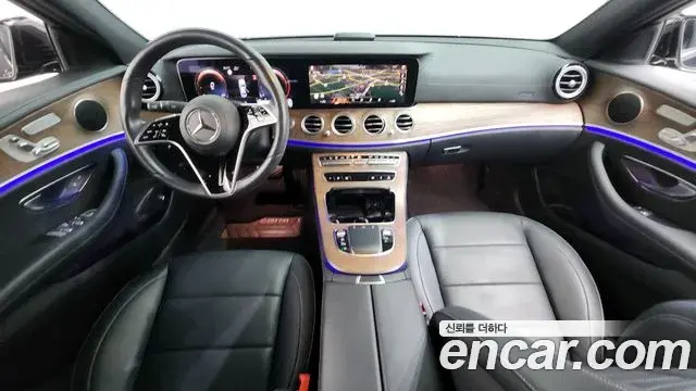 Mercedes-Benz E-Class 2021 — Фото 7/20