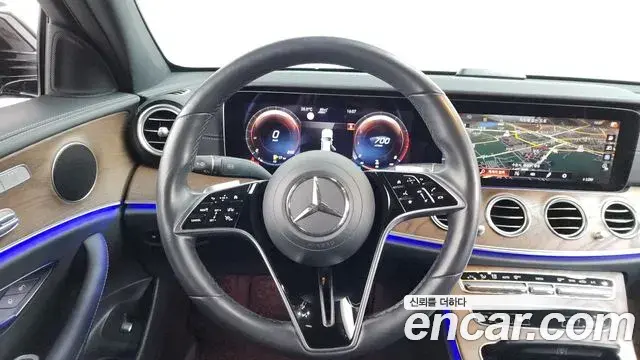 Mercedes-Benz E-Class 2021 — Фото 14/20