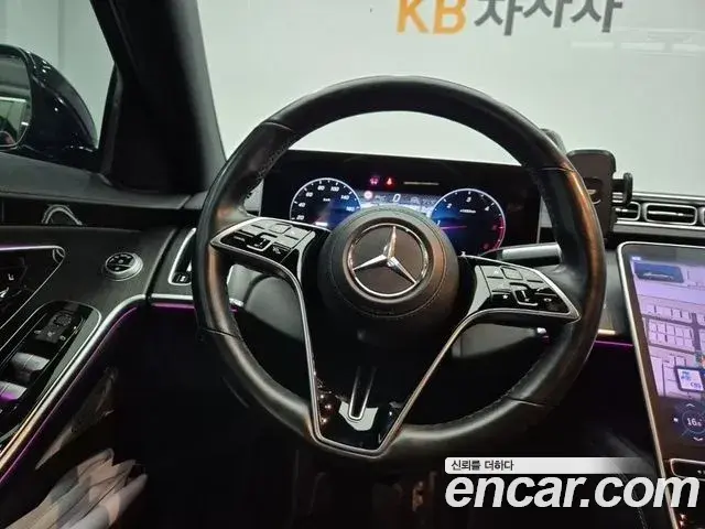 Mercedes-Benz S-Class 2021 — ფოტო 18/20