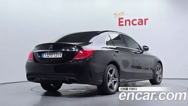 Mercedes-Benz C-Class 2018 — Şəkil 16/20