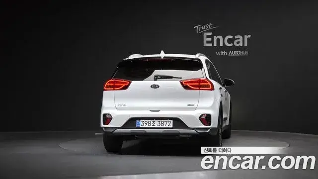Kia Niro 2020 — Фото 4/20