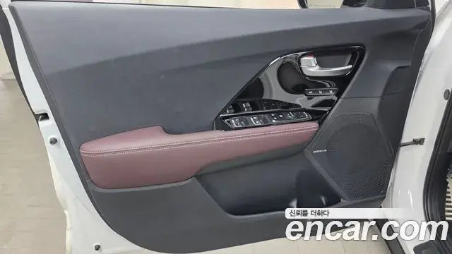 Kia Niro 2020 — Photo 15/33