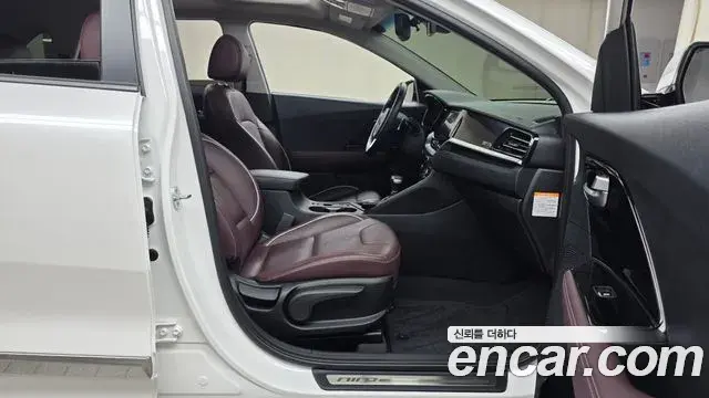 Kia Niro 2020 — Photo 12/33