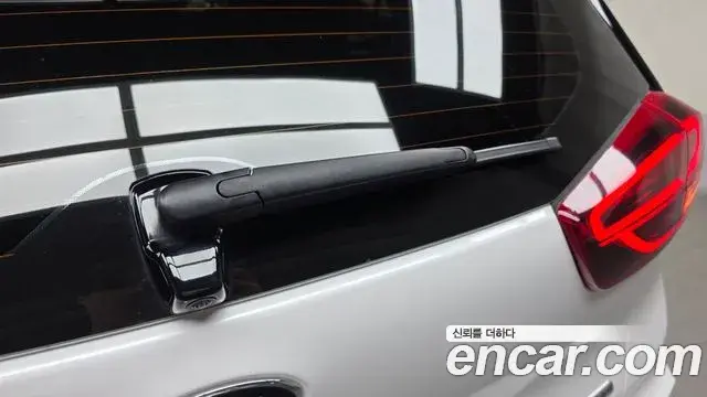 Kia Niro 2020 — Photo 13/33