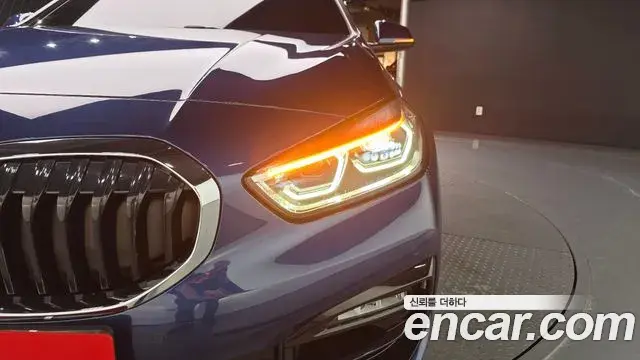 BMW 1 Series 2023 — Şəkil 18/32