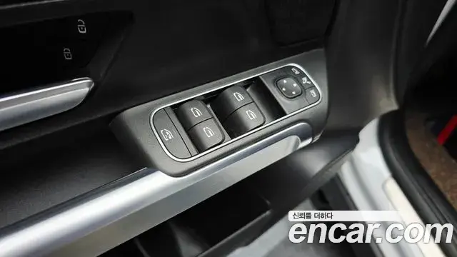 Mercedes-Benz GLB-Class 2023 — Şəkil 2/20