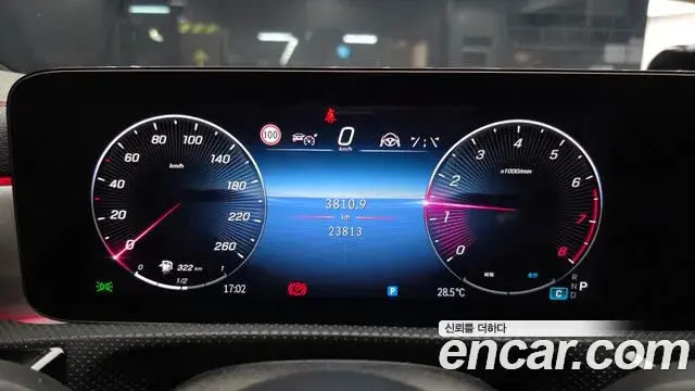 Mercedes-Benz CLA-Class 2025 — Фото 8/20