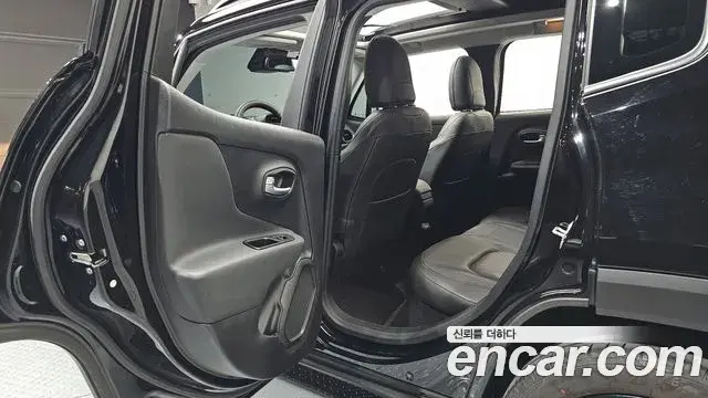 Jeep Renegade 2022 — Şəkil 2/31