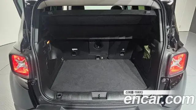 Jeep Renegade 2022 — Şəkil 13/31