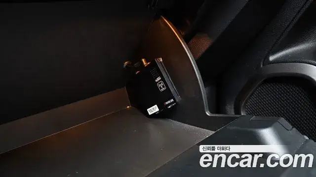 Jeep Renegade 2022 — Şəkil 8/31