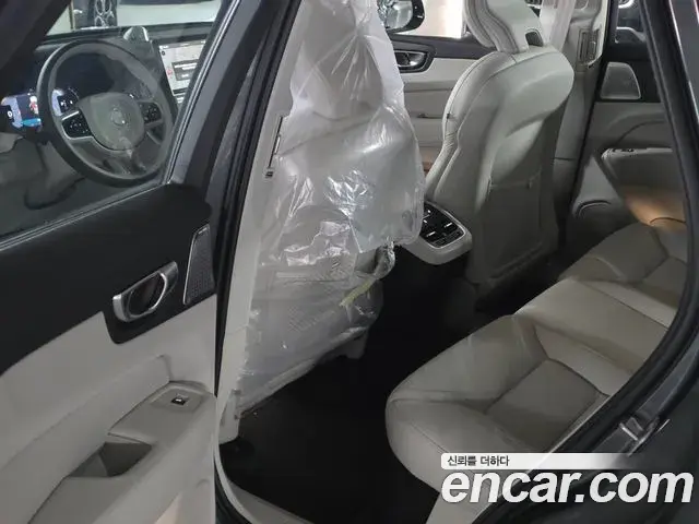 Volvo XC60 2026 — Photo 6/11