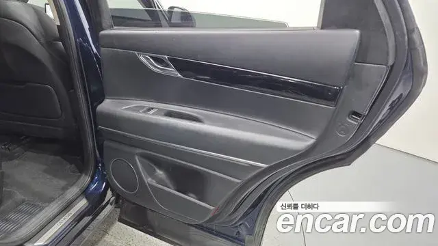 Genesis GV80 2020 — Photo 18/34