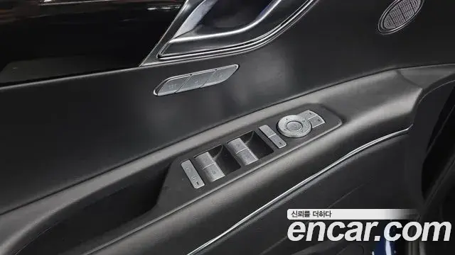 Genesis GV80 2020 — Photo 30/34