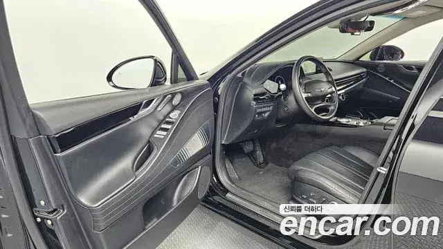 Genesis G80 2022 — ფოტო 30/32