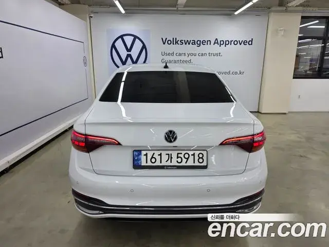 Volkswagen Jetta 2022 — Şəkil 14/20
