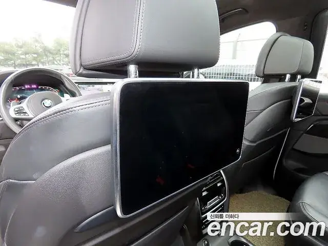BMW X7 2020 — ფოტო 12/20