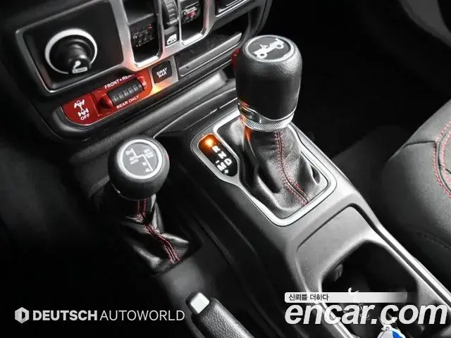 Jeep Wrangler 2018 — Фото 9/20