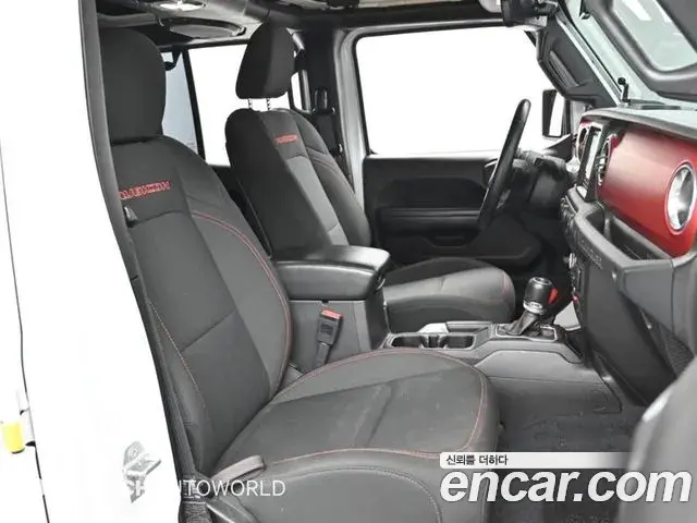 Jeep Wrangler 2018 — Фото 11/20