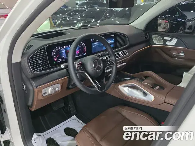 Mercedes-Benz GLE-Class 2026 — Фото 11/17
