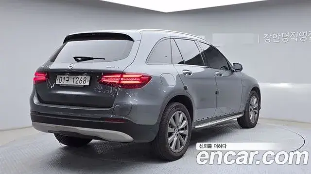 Mercedes-Benz GLC-Class 2018 — ფოტო 13/20