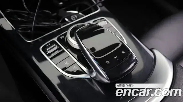 Mercedes-Benz GLC-Class 2018 — ფოტო 6/20