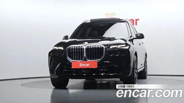 BMW X7 2024 — Фото 3/20
