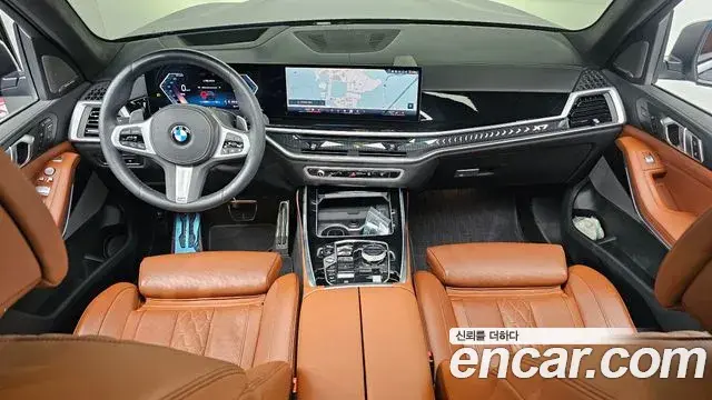 BMW X7 2024 — Фото 7/20
