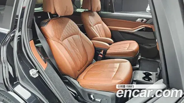 BMW X7 2024 — Фото 12/20
