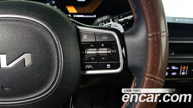 Kia Sorento 2023 — Photo 17/20