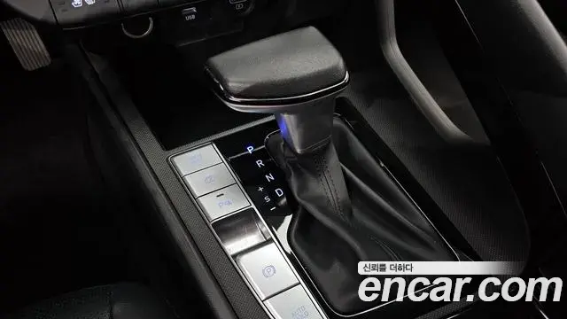 Hyundai Avante 2023 — Photo 9/20